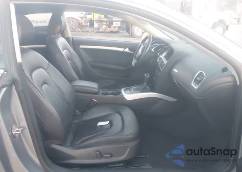 2011 Audi A5 2.0T Premium из США, поврежденный, VIN WAULFAFR2BA069757
